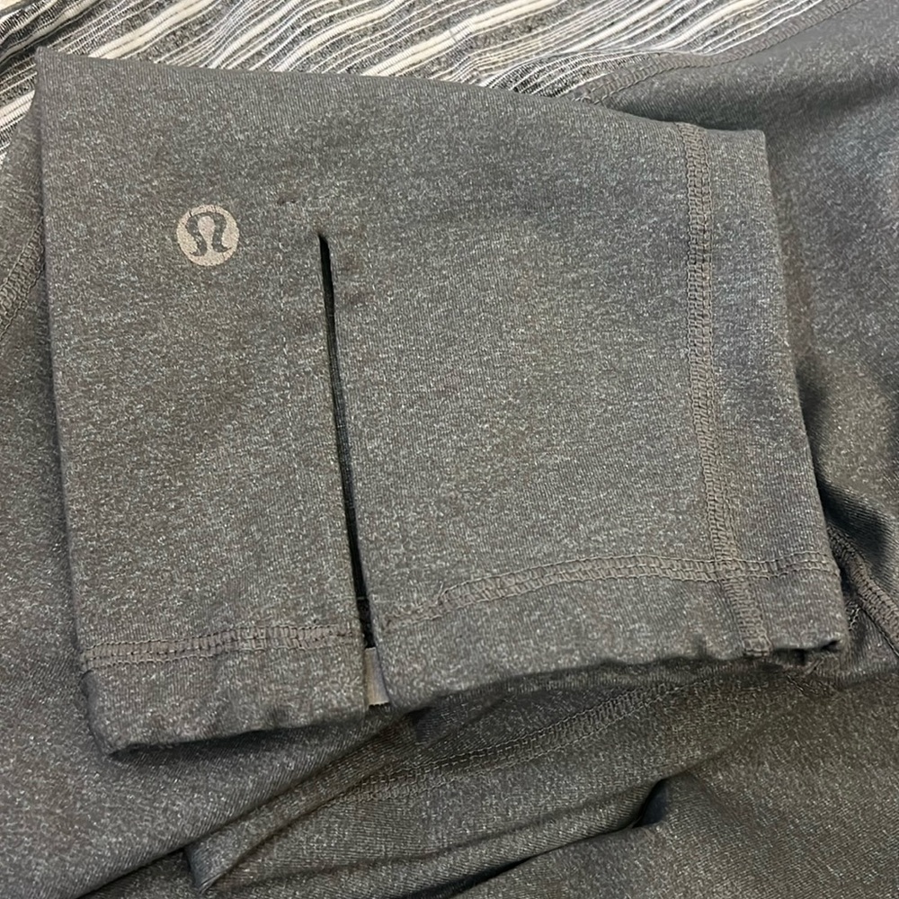Lululemon Athletica Gray Cropped Leggings Women’s Size 2